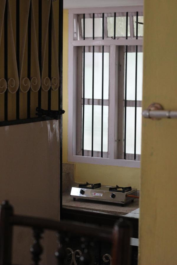 Bed And Bath For 1-8 People Hotel Thiruvananthapuram Exterior photo