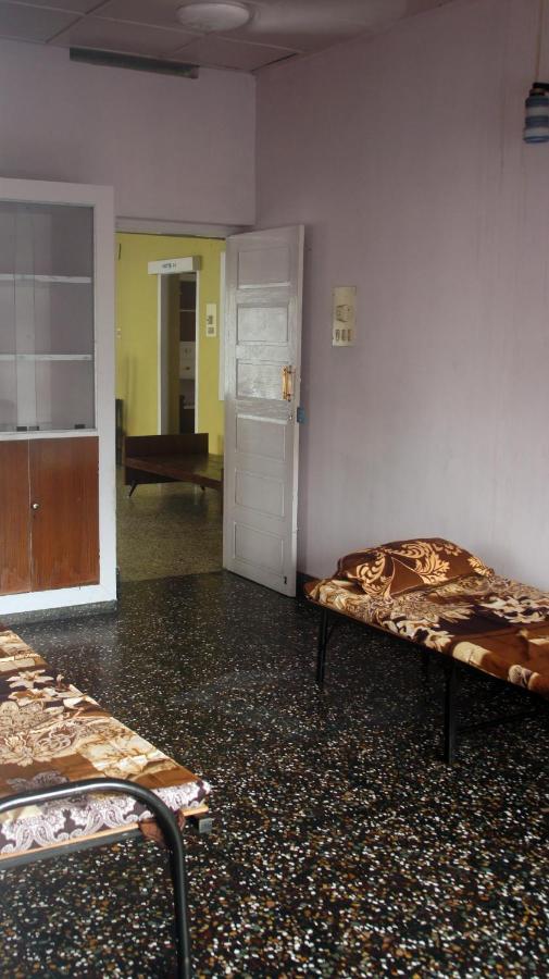 Bed And Bath For 1-8 People Hotel Thiruvananthapuram Exterior photo