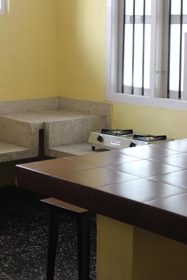 Bed And Bath For 1-8 People Hotel Thiruvananthapuram Exterior photo